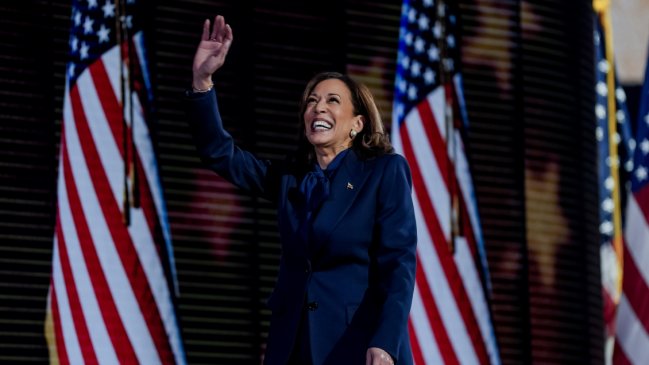   Kamala Harris hace historia al aceptar la nominación demócrata a la Casa Blanca 