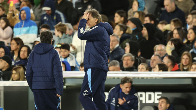   [VIDEO] Ricardo Gareca se mostró muy molesto durante el partido frente a Argentina 