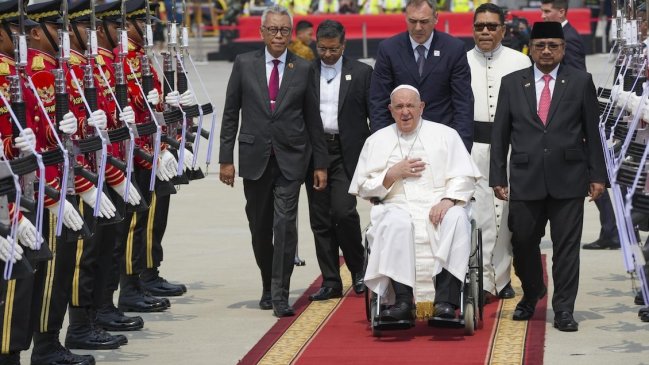   Detenidos siete terroristas que planeaban atacar al papa con arcos y flechas 