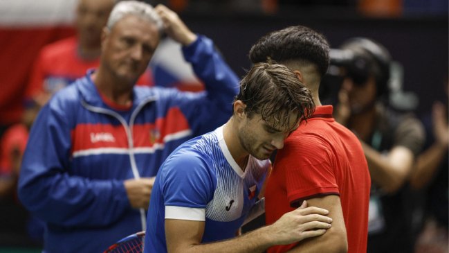   España ganó la serie a República Checa tras retiro de Machac ante Alcaraz 