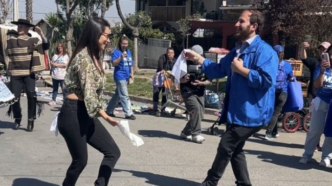   Loreto Aravena hace campaña por su pareja en Huechuraba 