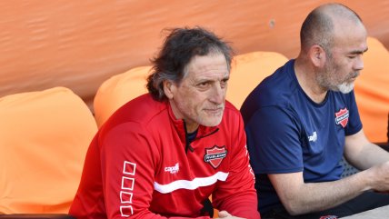   Mario Salas fue agredido con un botellazo en triunfo de Ñublense ante Cobreloa en Calama 