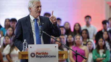  Kast compromete respaldo a Matthei o Kaiser en caso de no pasar a segunda vuelta  