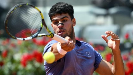   Alcaraz superó la potencia de Khachanov para avanzar a cuartos en Roma 
