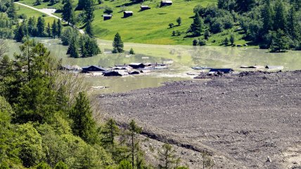   Suiza evalúa daños tras avalancha que sepultó parte del pueblo de Blatten 