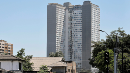   Murió uno de los niños que cayó desde el piso 13 de un edificio en el Biobío 