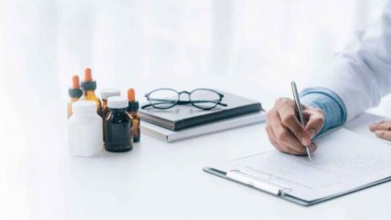 Alcaldes exigen modificar sistema de licencias médicas en el sector público Alcaldes exigen modificar sistema de licencias médicas en el sector público