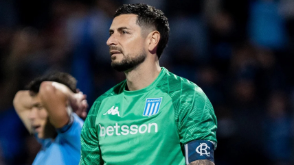   Gabriel Arias cometió grave error en la goleada que sufrió Racing ante Argentinos Juniors 