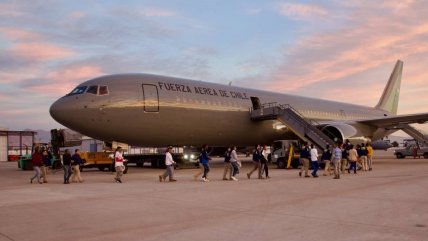   Vuelo de expulsión: Gobierno deportó 65 extranjeros a Colombia y República Dominicana 