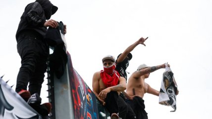   Diputada Arce cuestionó que no se suspendiera el Superclásico tras muerte de su hermano 