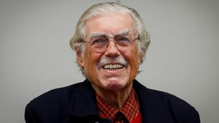   José Bengoa: Si el Premio Nacional sirve de algo, es para predicar por cambios en la educación 