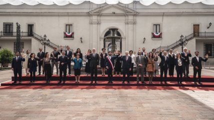   Presidente Boric se tomó su última foto oficial de Fiestas Patrias en La Moneda 