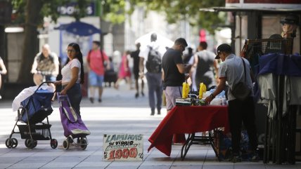   INE: Desempleo cae nuevamente y llega al 8,4% 