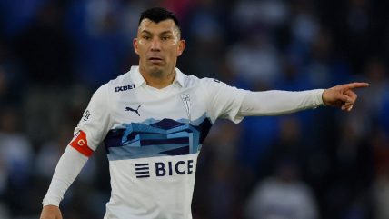   Gary Medel acordó su continuidad en la UC con opción de jugar hasta los 40 años 
