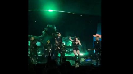   Primero el equipo: Lady Gaga detuvo su show tras caída de bailarín 