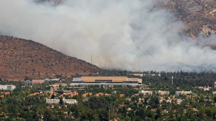   La UC ofreció el Claro Arena para la emergencia forestal en San Carlos de Apoquindo 