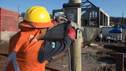   CGE finaliza reconstrucción de 41 kilómetros de líneas eléctricas dañadas por incendios forestales en Biobío 