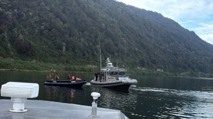   Buscan a cinco personas desaparecidas tras hundimiento de una embarcación en Los Lagos 