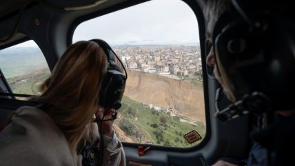   Meloni visitó pueblo siciliano al borde del colapso por un deslizamiento de tierra 