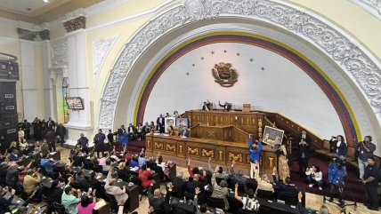   Parlamento venezolano dio primer paso hacia una 