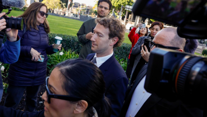   Mark Zuckerberg testifica en histórico juicio por eventual adicción que causan las redes 