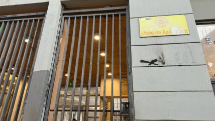   Estudiantes intentaron tomar el Liceo de Aplicación en rechazo a 