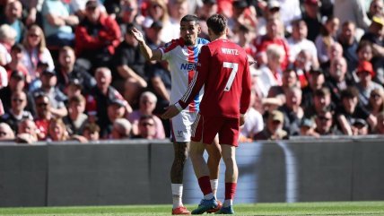   [VIDEO] Fue pifiado: Daniel Muñoz aprovechó lesión de Woodman y anotó en Anfield 