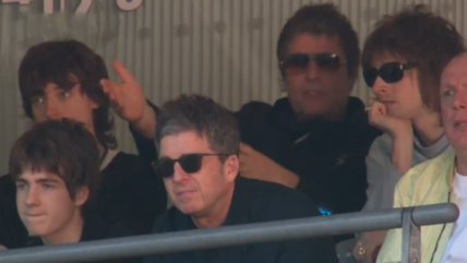   [VIDEO] Liam y Noel Gallagher alentaron juntos a Manchester City en la FA Cup 