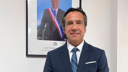   Renato Münster rompe el silencio tras su renuncia como seremi: 