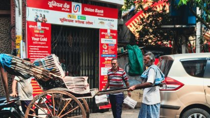   India: Hombre llevó el cadáver de su hermana a un banco para retirar su dinero 