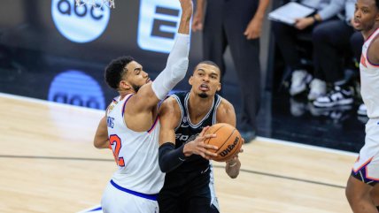   Los Knicks dieron el primer golpe a los Spurs en las Finales de la NBA con remontada en San Antonio 
