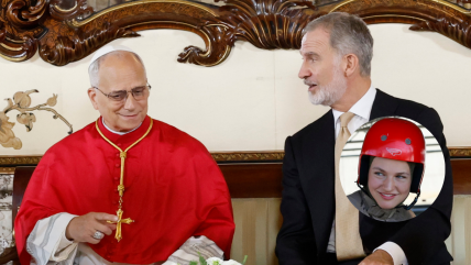   Rey Felipe recibió al papa y le relató orgulloso el salto en paracaídas de su hija 