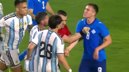   [VIDEO] Jugadores de Argentina e Islandia tuvieron tenso cruce por fuerte falta a Mac Allister 
