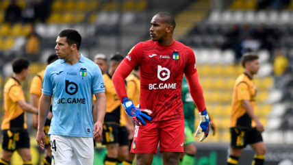   O'Higgins se conformó con un empate en desventaja numérica durante su visita a Coquimbo 