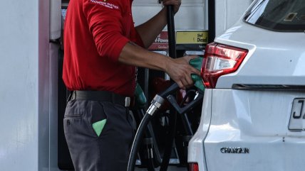  Gobierno anunció baja de 100 pesos por litro en el diésel y en las bencinas  