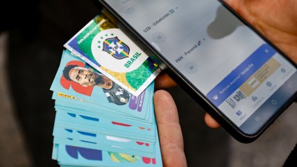   ﻿Con disparos al aire: Sujetos asaltaron a vendedor de láminas mundialistas 
