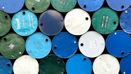   Precio del petróleo alcanzó su nivel más bajo desde el comienzo de la guerra en Medio Oriente 