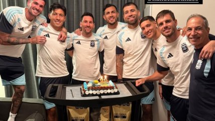   El saludo del plantel argentino a Lionel Messi en la concentración mundialista 