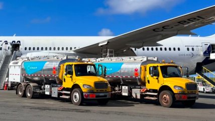   Suman nuevos camiones para fortalecer el abastecimiento energético de Rapa Nui 