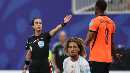   Katia García marcó un hito como la primera árbitra latinoamericana en un Mundial masculino 