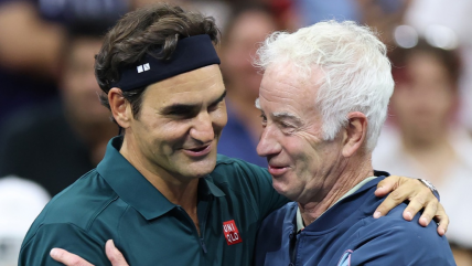   Federer iluminó el US Open con triunfo junto a McEnroe ante Agassi y Roddick 