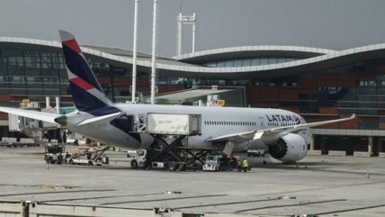   Tras más de dos años se retoman vuelos directos entre Santiago y Caracas 