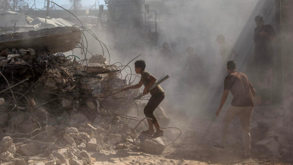   A tres años del atentado que desató la guerra, Gaza sobrelleva con penuria el azote de Israel y Hamás 