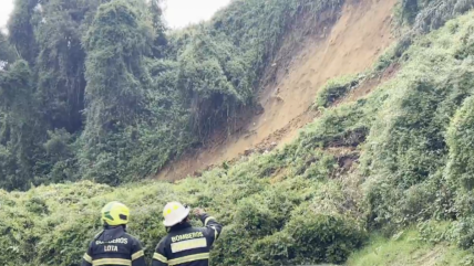   Nuevo desprendimiento afectó a otro conjunto habitacional en Lota 