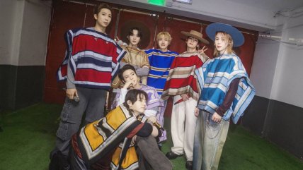   BTS despidió su exitoso paso por Chile vestidos de huaso y con 