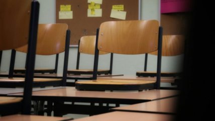  Suspendieron las clases en 10 comunas de la Región Metropolitana para este martes  