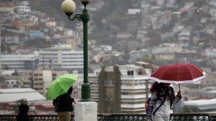   Valparaíso: Gobierno descarta suspender clases por ahora y reporta daños acotados 